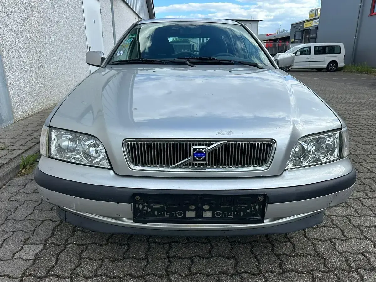 Brugt Volvo V40 122 HK (89 kW) 1999 Grå Stationcar