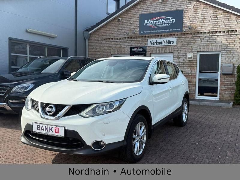 Weiß Gebraucht 2016 Nissan Qashqai Acenta SUV | 13.299 € (Fairer Preis) - Bild 1/4