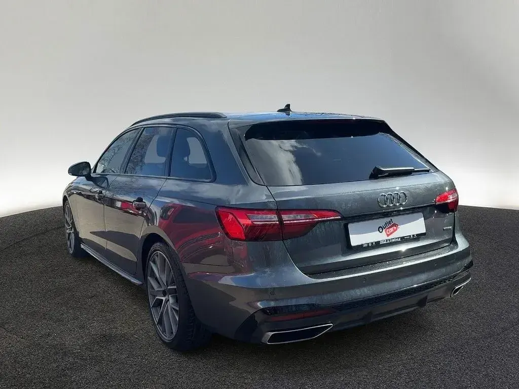 Gebraucht Audi A4 S-Line 204 PS (150 kW) 2023 Grau Kombi