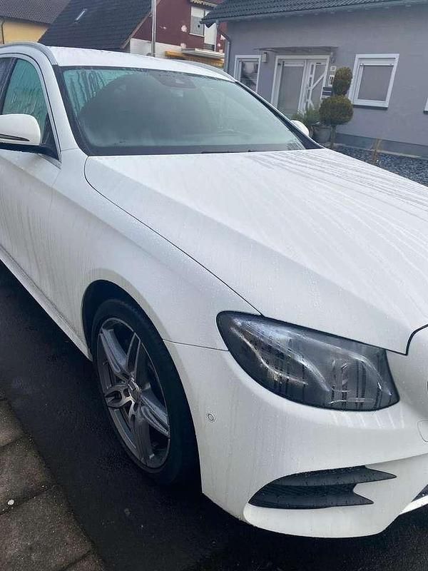 Gebraucht Mercedes E220 AMG line 194 PS (142 kW) 2017 Kombi