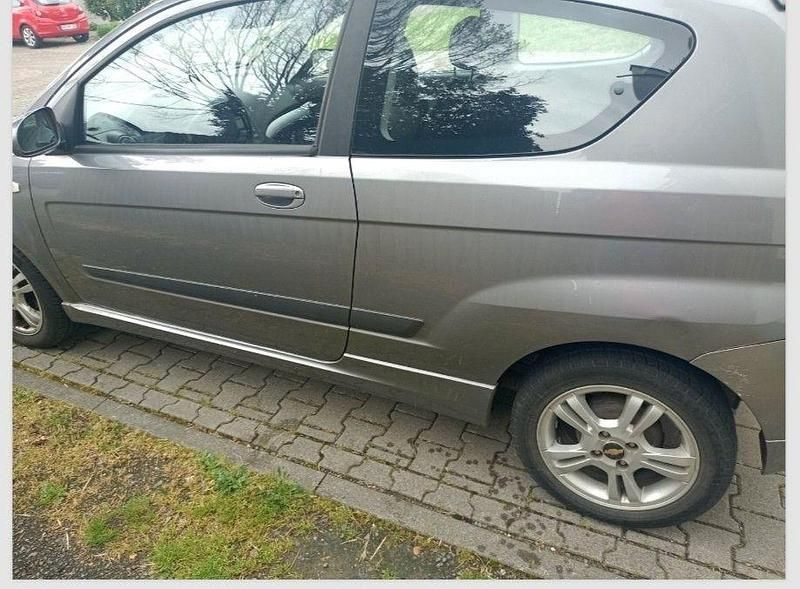 Grau Gebraucht 2008 Chevrolet Aveo LT Limousine | 1.200 € (Guter Preis) - Bild 1/4