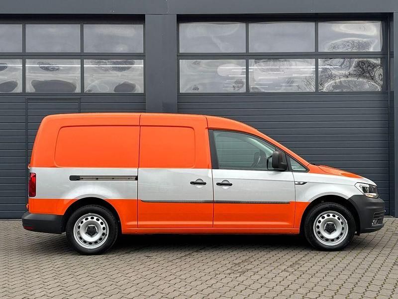 Gebraucht VW Caddy Maxi 170 PS (125 kW) 2017 Orange Van / Kleinbus
