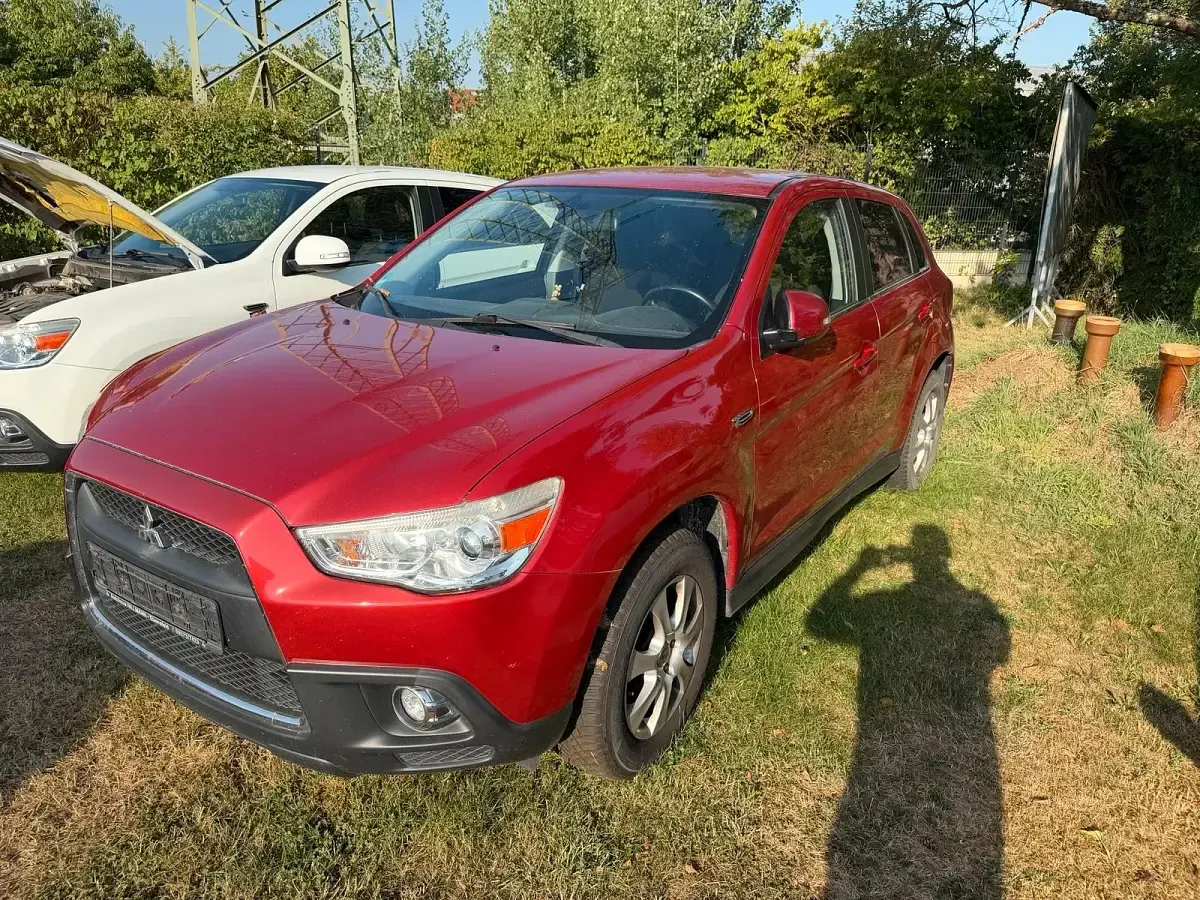 Gebraucht Mitsubishi ASX 150 PS (110 kW) 2012 Rot SUV
