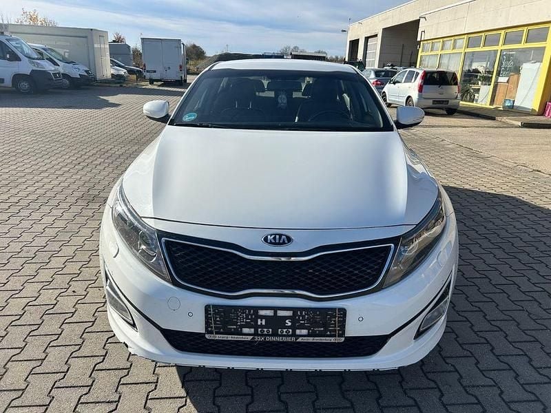 Gebraucht Kia Optima Edition 7 165 PS (121 kW) 2015 Schneeweiss Limousine