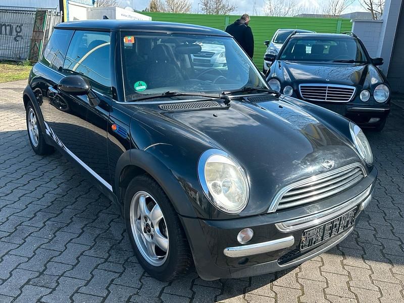Gebraucht Mini ONE 90 PS (66 kW) 2003 Schwarz Kleinwagen