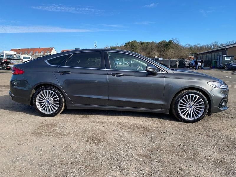 Gebraucht Ford Mondeo Titanium 190 PS (139 kW) 2020 Grau Limousine