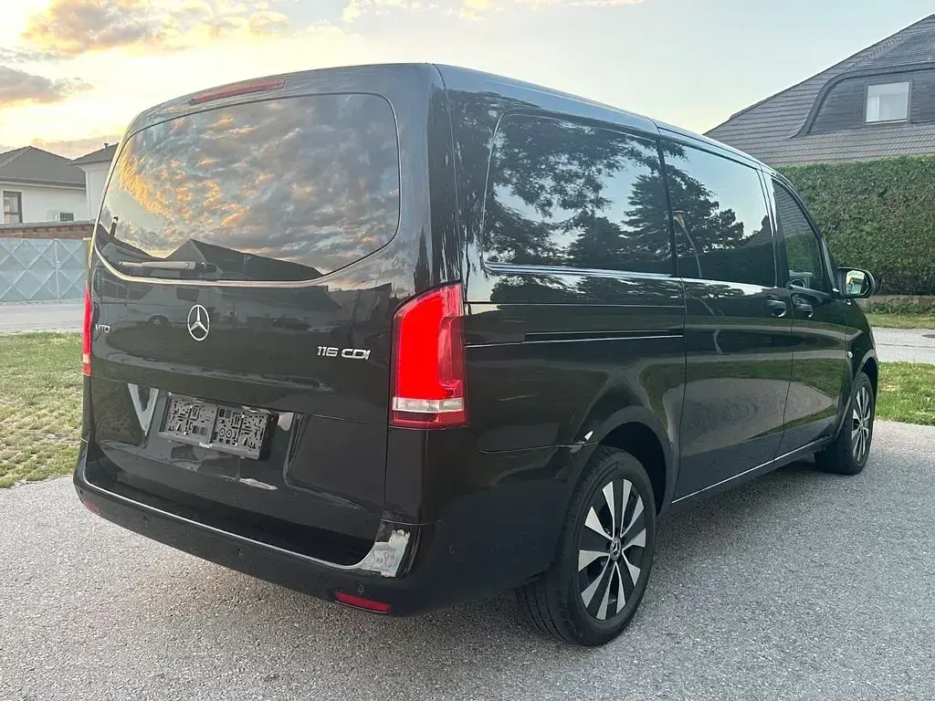 Gebraucht Mercedes Vito 163 PS (119 kW) 2020 Schwarz Van