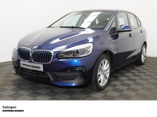 Blau Gebraucht 2018 BMW 218 Active Tourer Advantage Van / Kleinbus | 14.950 € - Bild 1/4