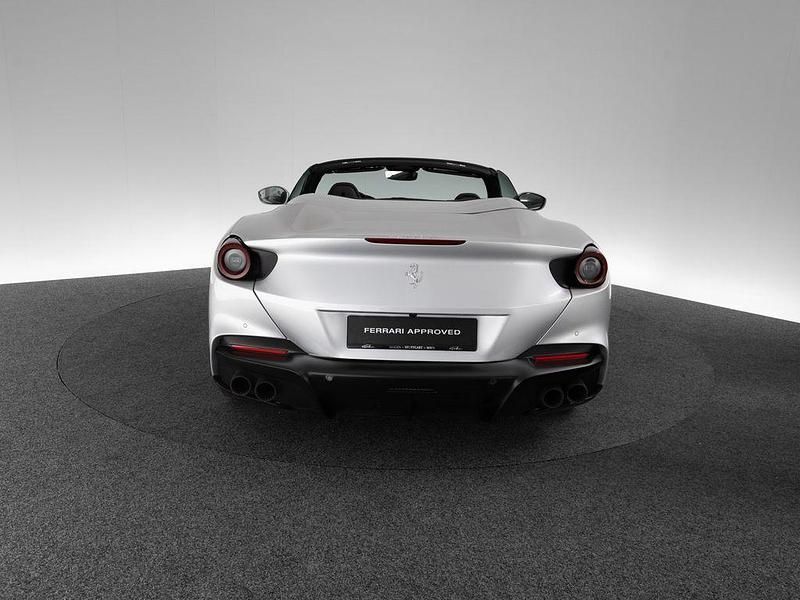 Gebraucht Ferrari Portofino 620 PS (456 kW) 2022 Argento nürburgring Cabrio