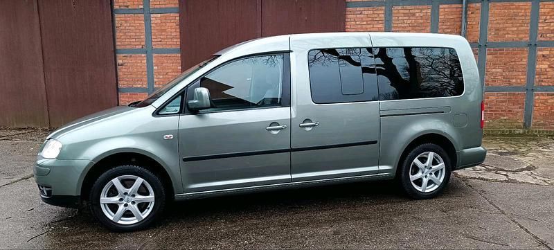 Gebraucht VW Caddy Maxi 105 PS (77 kW) 2009 Grün Van / Kleinbus