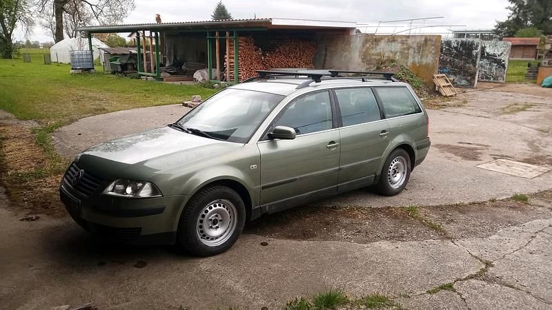 Gebraucht VW Passat 130 PS (95 kW) 2001 Grün Kombi