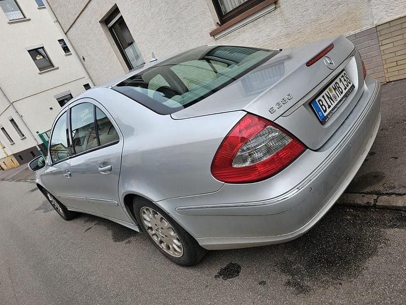 Gebraucht Mercedes E280 Elegance 231 PS (169 kW) 2006 Silber Limousine