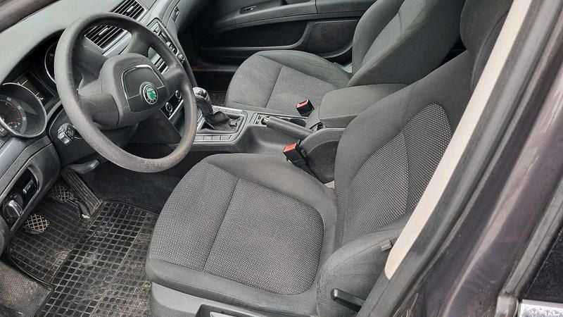 Gebraucht Skoda Superb 125 PS (91 kW) 2010 Braun Kombi