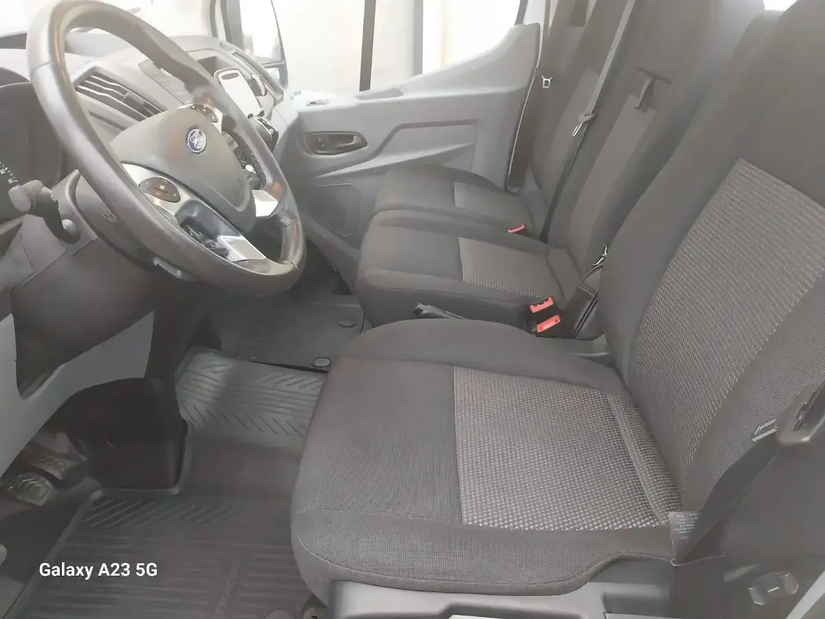 Gebraucht Ford Transit 131 PS (96 kW) 2019 Weiß