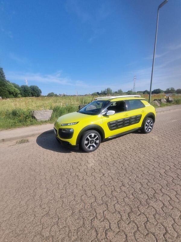 Gebraucht 2014 Citroën C4 Limousine | 5.850 € - Bild 1/4