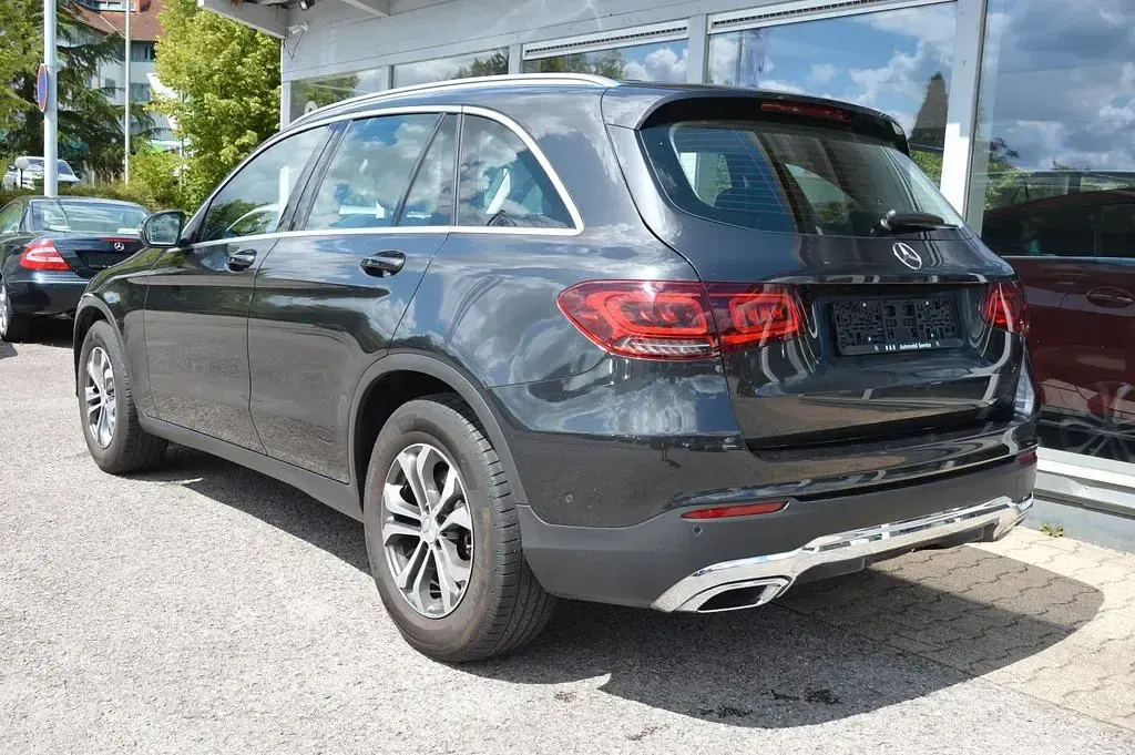 Gebraucht Mercedes GLC200 197 PS (144 kW) 2020 Grau SUV
