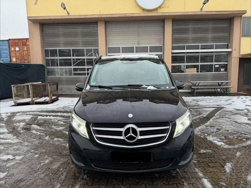 Gebraucht Mercedes V250 Avantgarde 190 PS (139 kW) 2017 Schwarz Van / Kleinbus