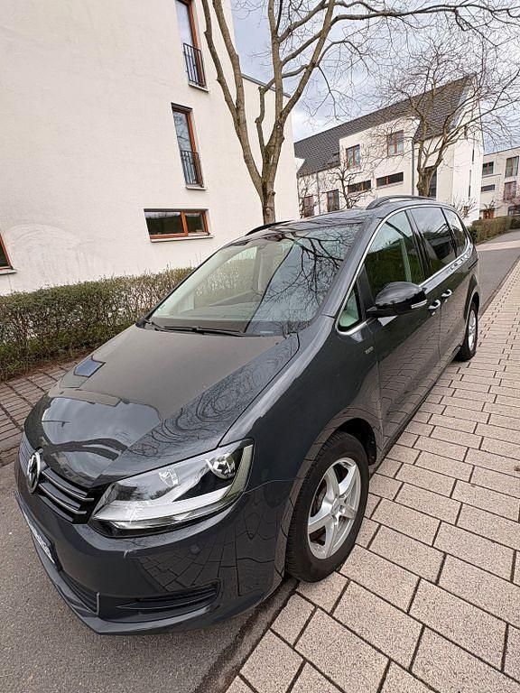 Gebraucht VW Sharan Match 140 PS (102 kW) 2012 Braun Van / Kleinbus