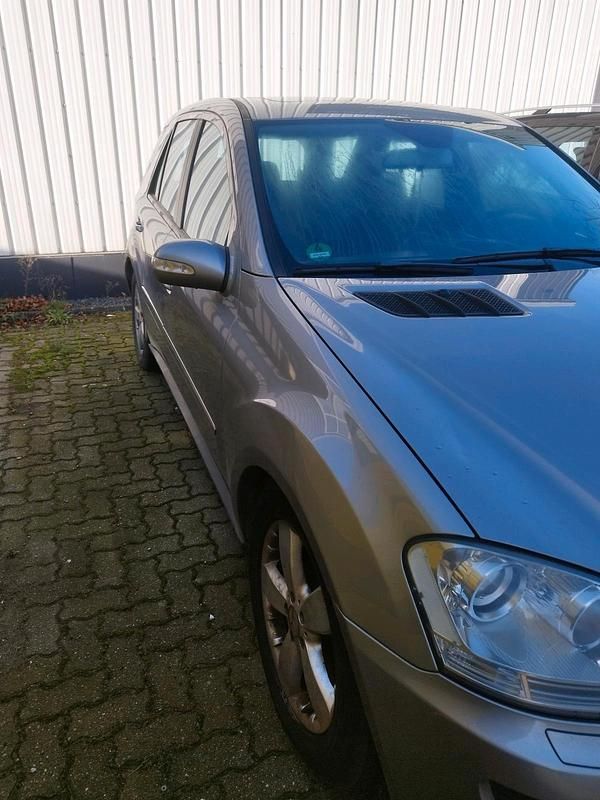 Gebraucht Mercedes ML280 190 PS (139 kW) 2007 Grau SUV