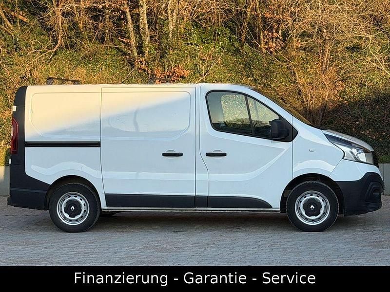 Gebraucht Renault Trafic 120 PS (88 kW) 2018 Weiß Van / Kleinbus