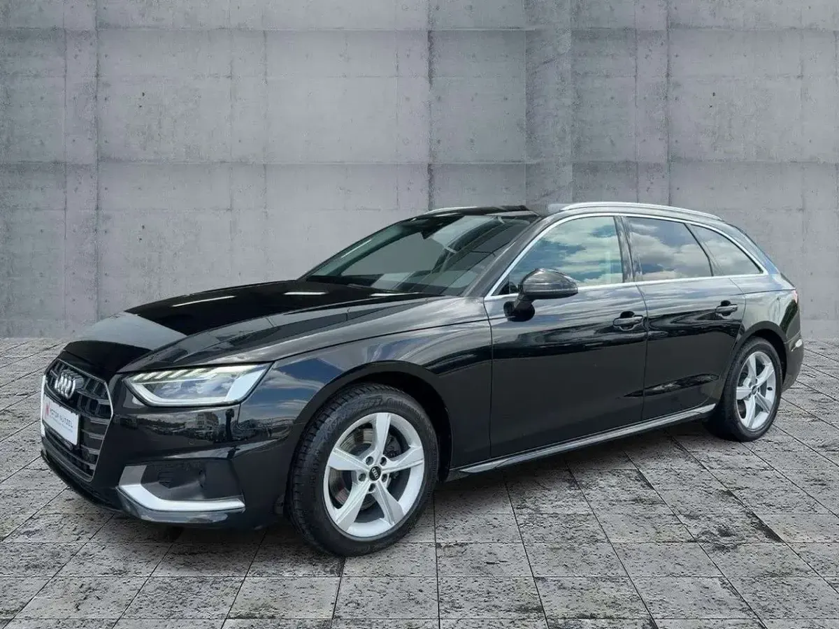 Gebraucht Audi A4 Advanced 163 PS (119 kW) 2023 Schwarz Kombi