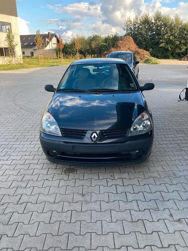 Gebraucht Renault Clio II 58 PS (42 kW) 2004 Schwarz Kleinwagen