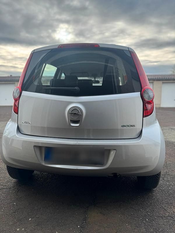 Gebraucht Opel Agila 70 PS (51 kW) 2009 Silber Kleinwagen