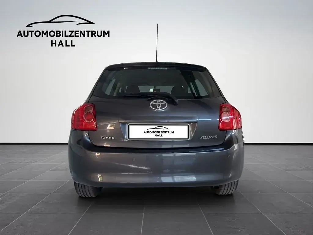 Gebraucht Toyota Auris Team 97 PS (71 kW) 2008 Grau Kleinwagen