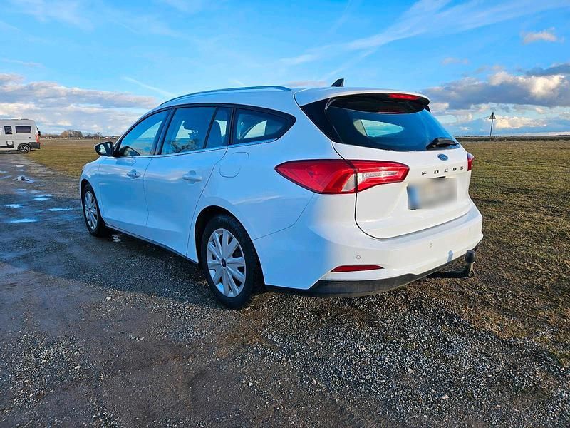 Gebraucht Ford Focus 120 PS (88 kW) 2022 Weiß Kombi