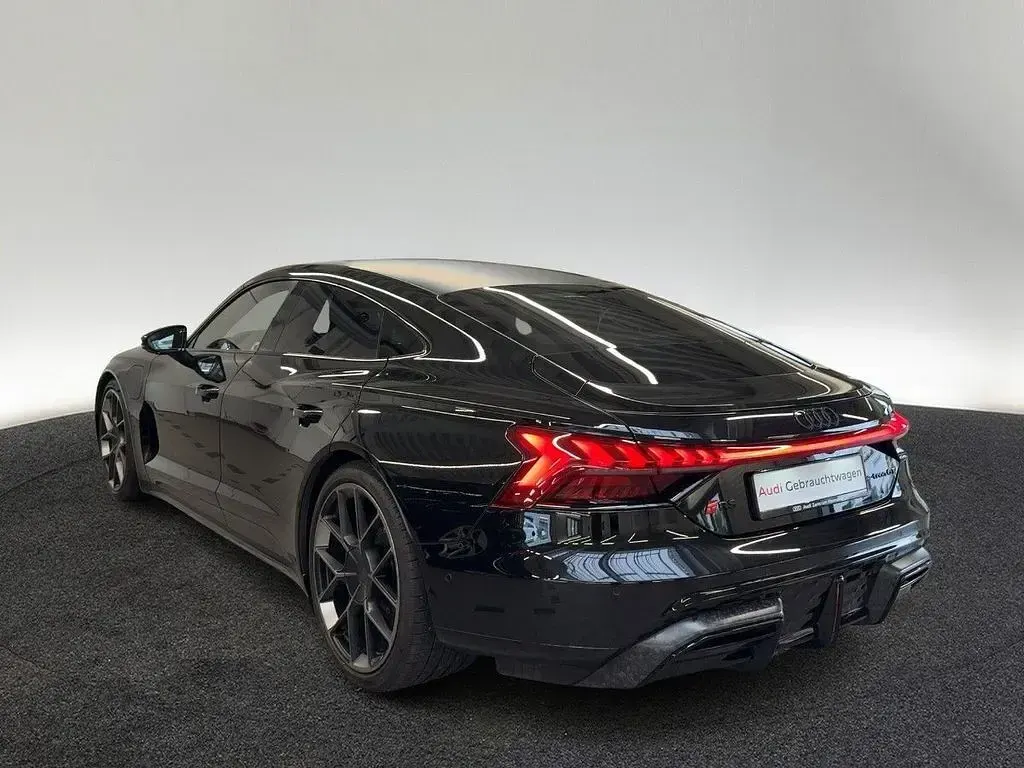 Gebraucht Audi RS e-tron GT Performance 620 kW (843 PS) 2024 0e mythosschwarz metallic (metallic) Limousine