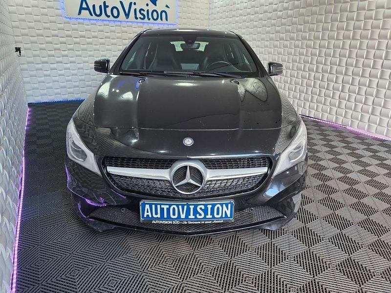 Gebraucht Mercedes CLA200 136 PS (100 kW) 2015 Schwarz Limousine