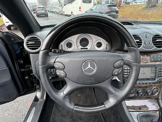 Gebraucht Mercedes CLK200 184 PS (135 kW) 2009 Schwarz Cabrio
