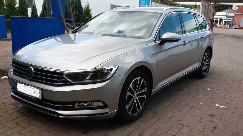Gebraucht VW Passat Highline 150 PS (110 kW) 2015 Silber Kombi