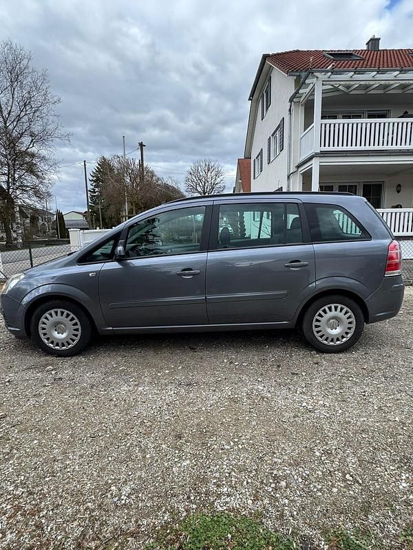 Gebraucht Opel Zafira 140 PS (102 kW) 2007 Grau Van / Kleinbus