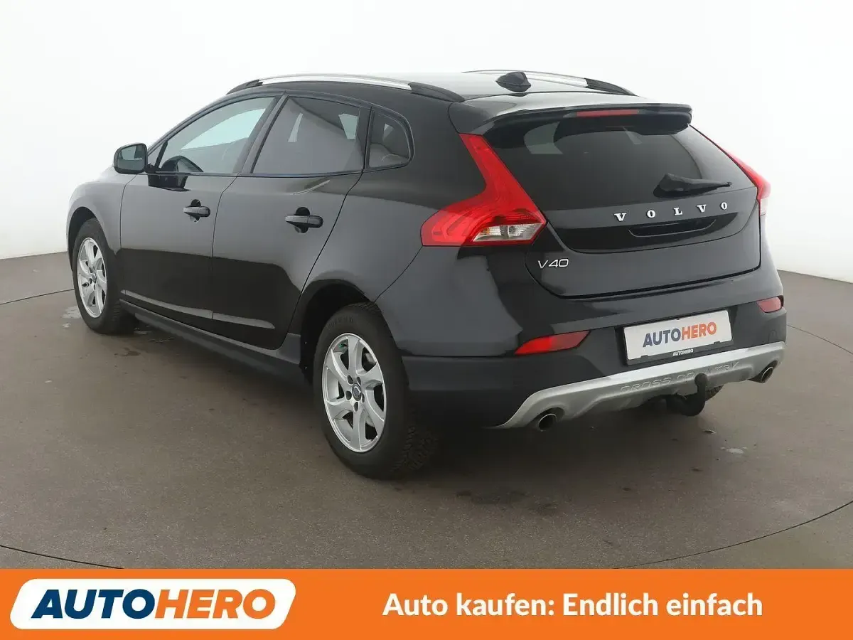 Gebraucht Volvo V40 CC You! 190 PS (139 kW) 2015 Schwarz Kombi