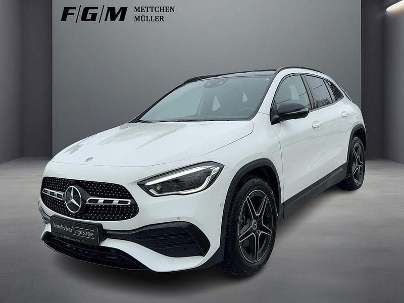 Gebraucht Mercedes GLA250 AMG line 218 PS (160 kW) 2022 Unilack polarweiß SUV