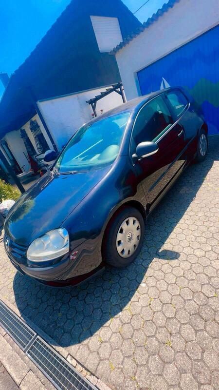 Schwarz Gebraucht 2007 VW Golf V Kleinwagen | 800 € (Superpreis) - Bild 1/4