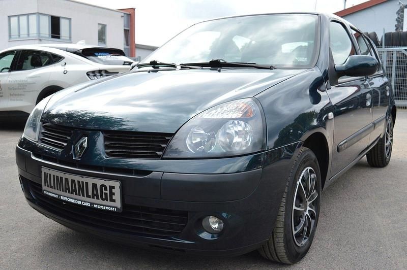 Schwarz Gebraucht 2004 Renault Clio II Dynamique Limousine | 2.490 € (Fairer Preis) - Bild 1/4