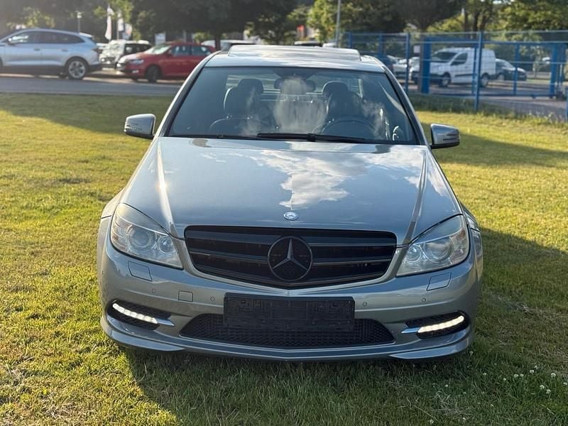 Grau Gebraucht 2011 Mercedes C350 Avantgarde Limousine | 7.950 € (Guter Preis) - Bild 1/4