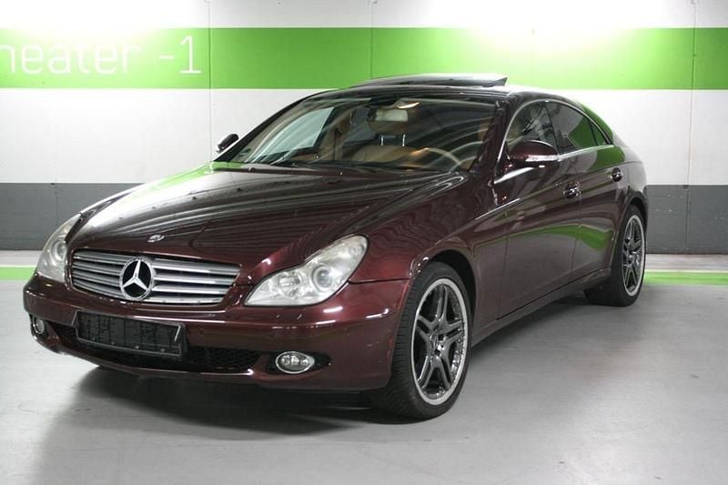 Rot Gebraucht 2006 Mercedes CLS350 AMG line Limousine | 5.900 € (Superpreis) - Bild 1/4