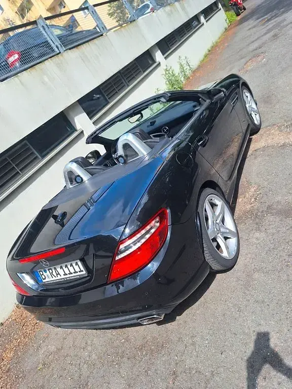 Gebraucht Mercedes SLK350 AMG 306 PS (225 kW) 2011 Schwarz Cabrio