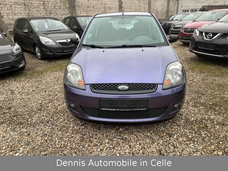 Blau Gebraucht 2006 Ford Fiesta Futura Kleinwagen | 1.990 € (Fairer Preis) - Bild 1/4