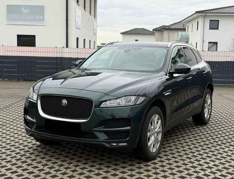 Grün Gebraucht 2018 Jaguar F-Pace Prestige SUV | 20.800 € (Superpreis) - Bild 1/4