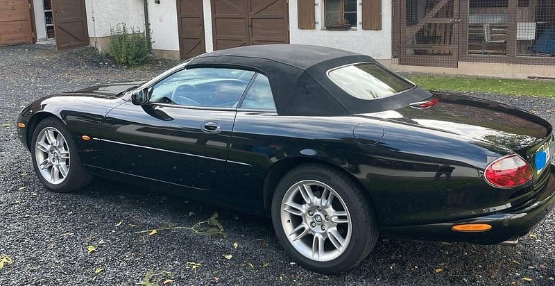 Schwarz Gebraucht 2001 Jaguar XK8 Cabrio | 20.900 € (Guter Preis) - Bild 1/4