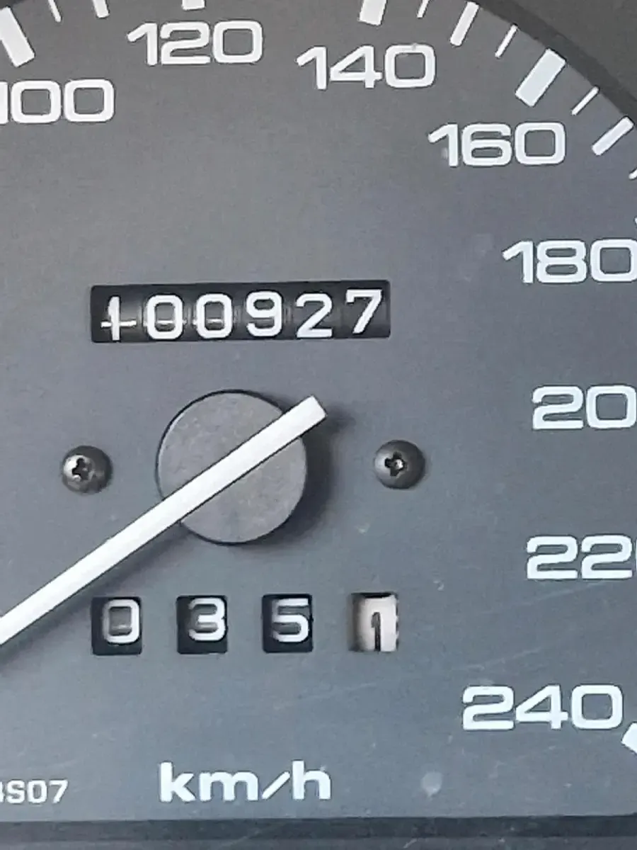 Second-hand Mazda 323 88 CP (64 kW) 1994 Albastru Hatchback