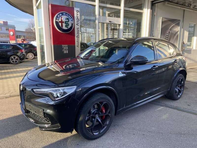 Schwarz Gebraucht 2019 Alfa Romeo Stelvio Quadrifoglio SUV | 59.990 € (Teuer) - Bild 1/4