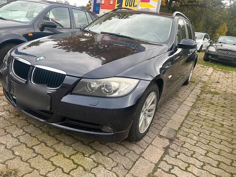 Blau Gebraucht 2007 BMW 320 Kombi | 1.999 € (Superpreis) - Bild 1/4