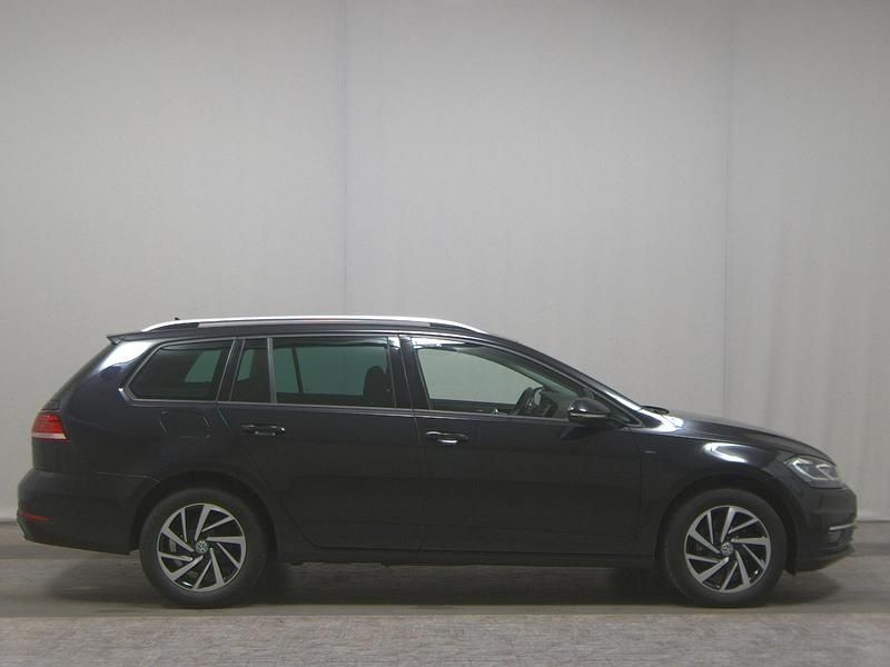 Gebraucht VW Golf VII Join 116 PS (85 kW) 2019 Deep black perleffekt Kombi