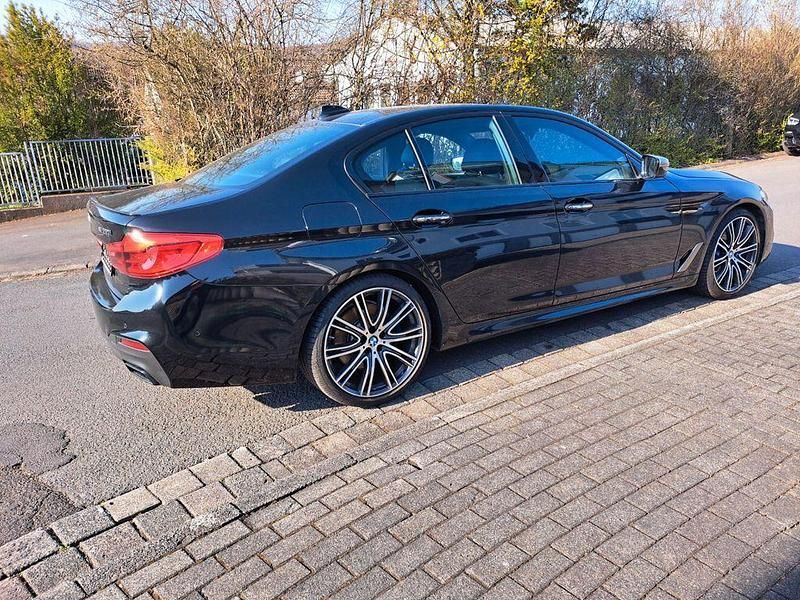 Gebraucht BMW M550 Performance 462 PS (339 kW) 2017 Schwarz Limousine