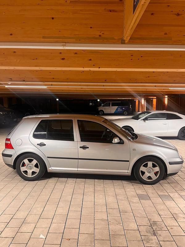 Gebraucht VW Golf IV 75 PS (55 kW) 2003 Silber Kleinwagen